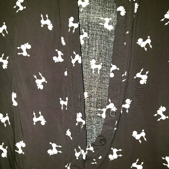 2/20 black Poodle pattern semi button up top blouse. Size L - Picture 2 of 4